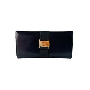Salvatore Ferragamo black leather vintage Vera wallet 22 3059